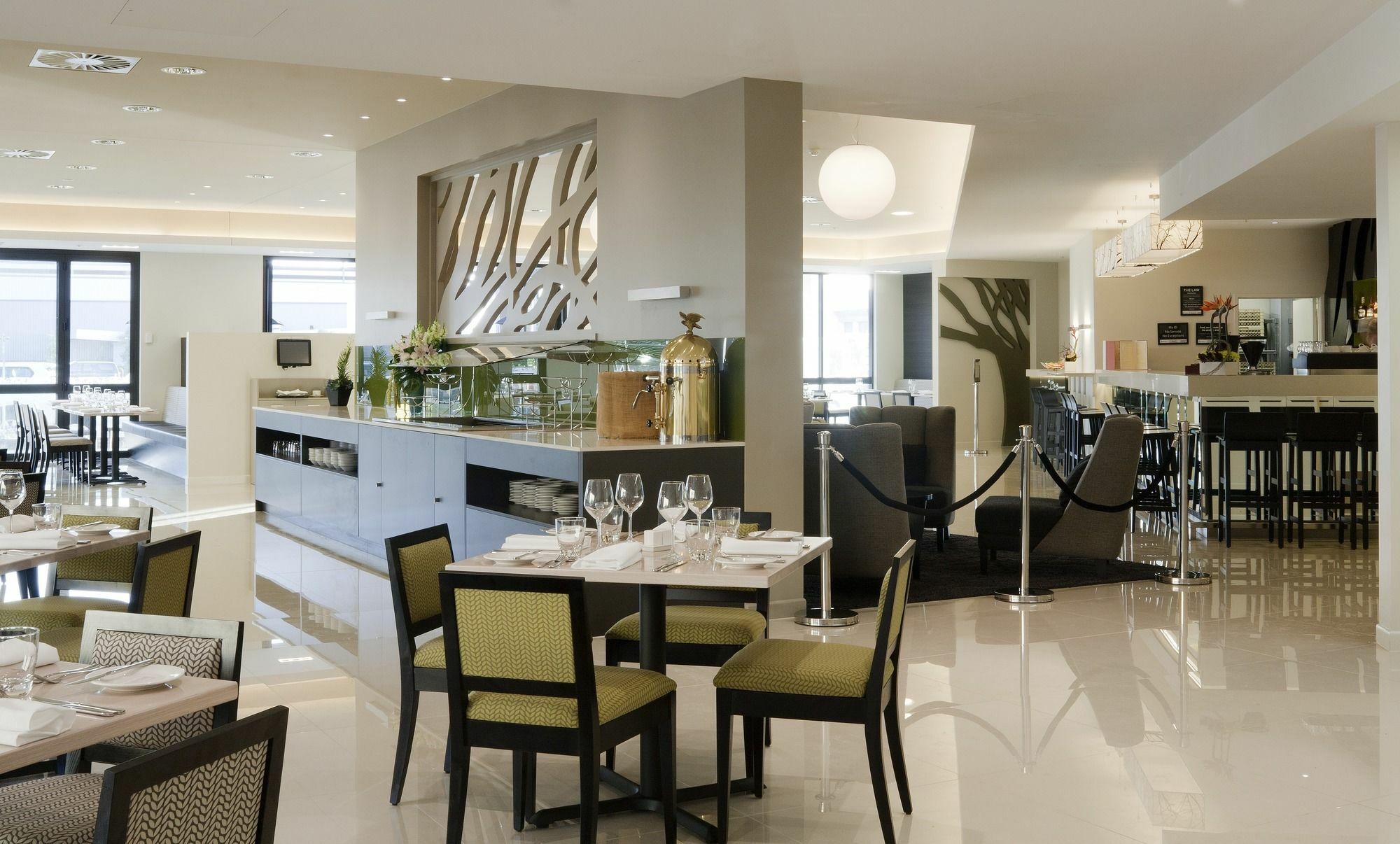 Sudima Auckland Airport Hotel Restaurant photo